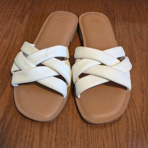 A New Day Women's Tan and Cream Crisscross Sandals